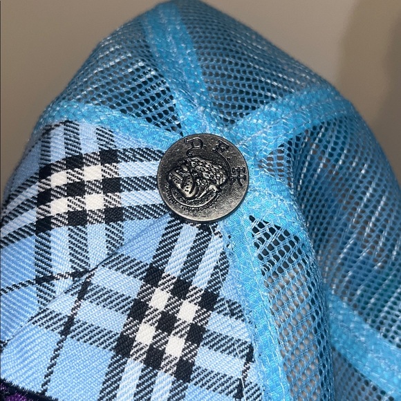 Ed Hardy - Picture 5 of 10